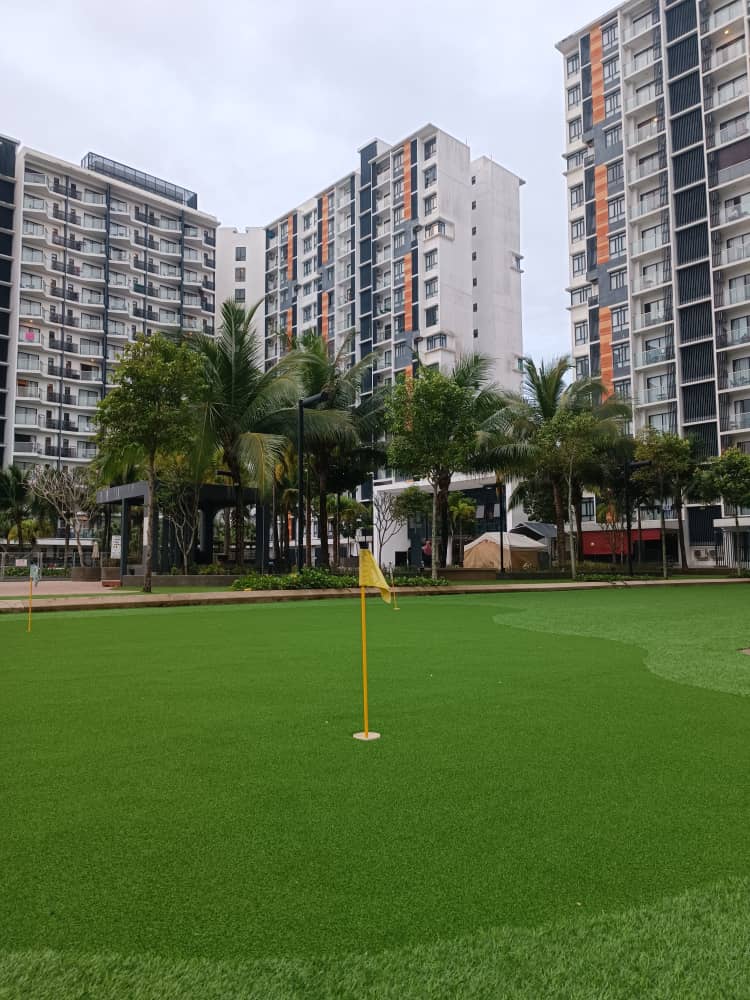 Percutian Keluarga yang Menakjubkan di Timur Bay Beach Resort